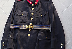 Hasičská uniforma 1937 - 1945? a přilby M40