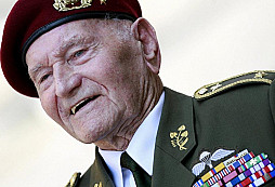 Rozloučení a setkání s legendami