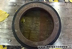 Pojezdové kolo a pumpa Bosch