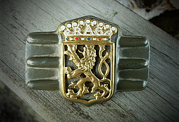 Praga štítek na kapotu