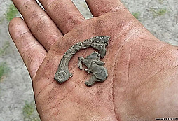 Středeční kopance WAFFEN SS aj. droboť