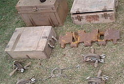 Bedny a článek pásu