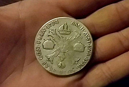 V jeden den se ta století nějak zamíchala. Od Žišky po Adolfa :-D