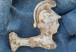 Helmička a jiní Ufouni