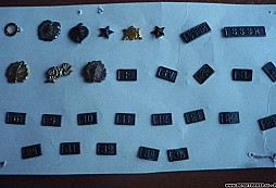 Štítky k čs. medailím