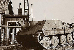 Německá přilba Waffen SS M40