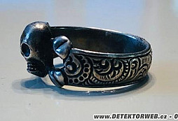 Stříbrný, nepuncovaný prsten