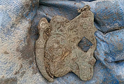 Pěkná brožička, hvězda a jiné