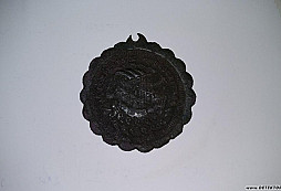 Druhá strana medailonku