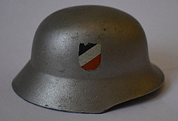 Miniatura německé přilby