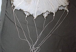 Navíječ ČSLA a padáček