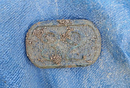 Límcovka, knofle, brož a jiné