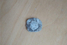 Pečetítko, torzo knoflíku, plomba