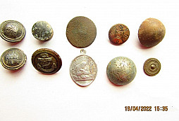 Les u hlavní silnice