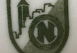 Znak na talíři DAF