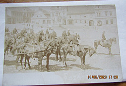 Kdo je na fotografiích?