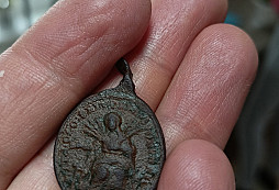 Pomůže někdo s identifikací?