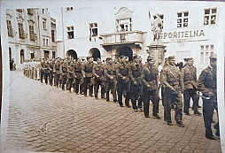 Určení roku pořízení fotografie 