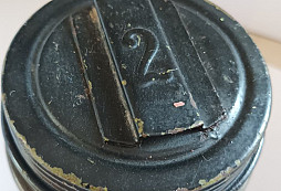 Podivná plechovka + neznámá spoušť