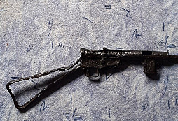 Nález torza samopalu