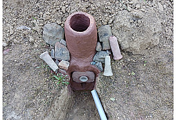 Stavba středověké železářské pece