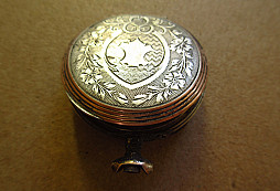 Nevíte, je to stříbro?