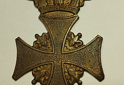 Odznak? Přívěsek?