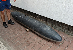 Letecká přídavná nádrž