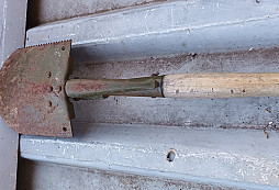 Lopatky + svěrka LETOV