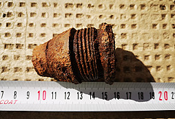 Zapaľovač delostrelecký granát 