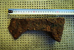 Vyzerá to ako sekera