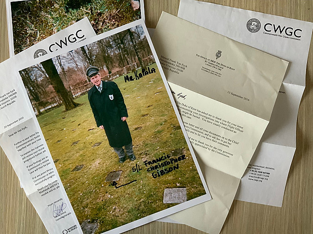 „Pan Kapala mne překvapil, když mne zavedl k hrobu mjr. Gibsona.“ (Některé z dopisů rozeslaných v kauze náhrobků na Perlacher Forst.)