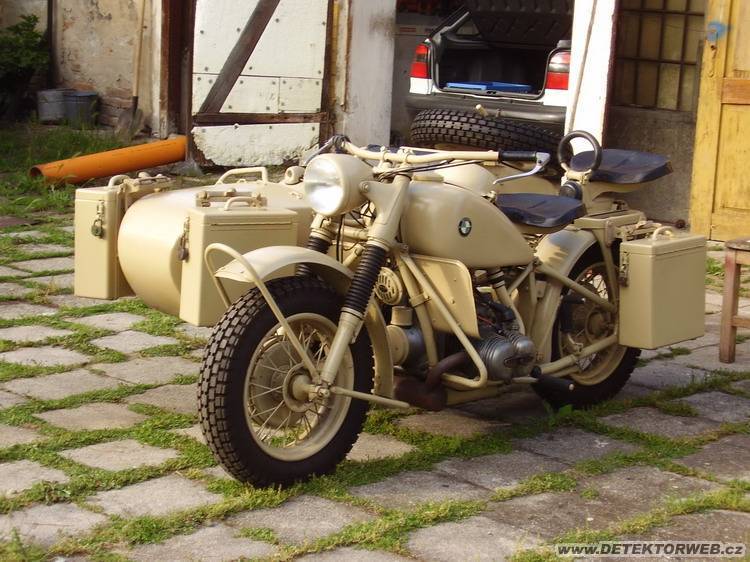 БМВ сахара r 75