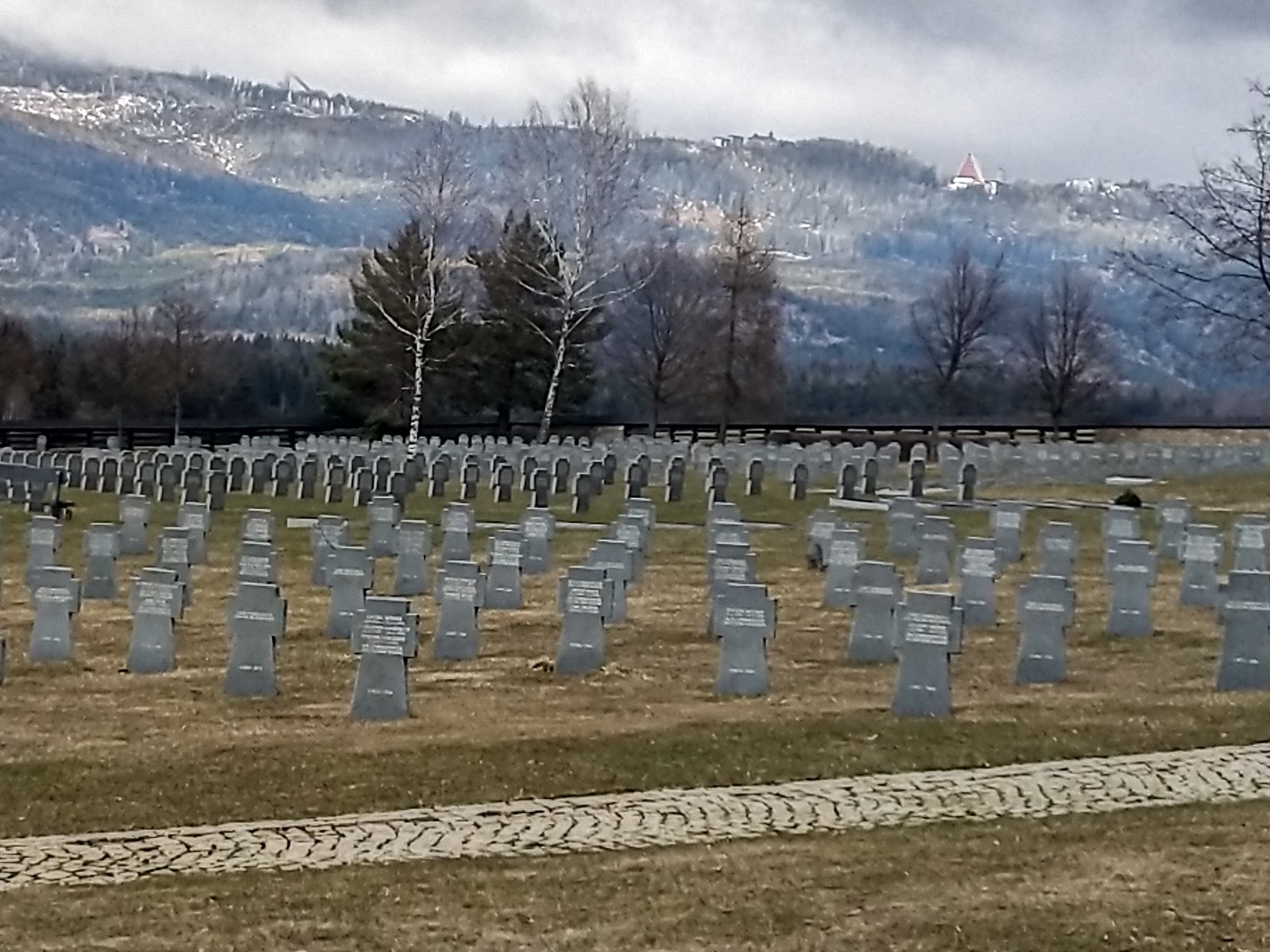 Starostlivosť o vojnové hroby z druhej svetovej vojny