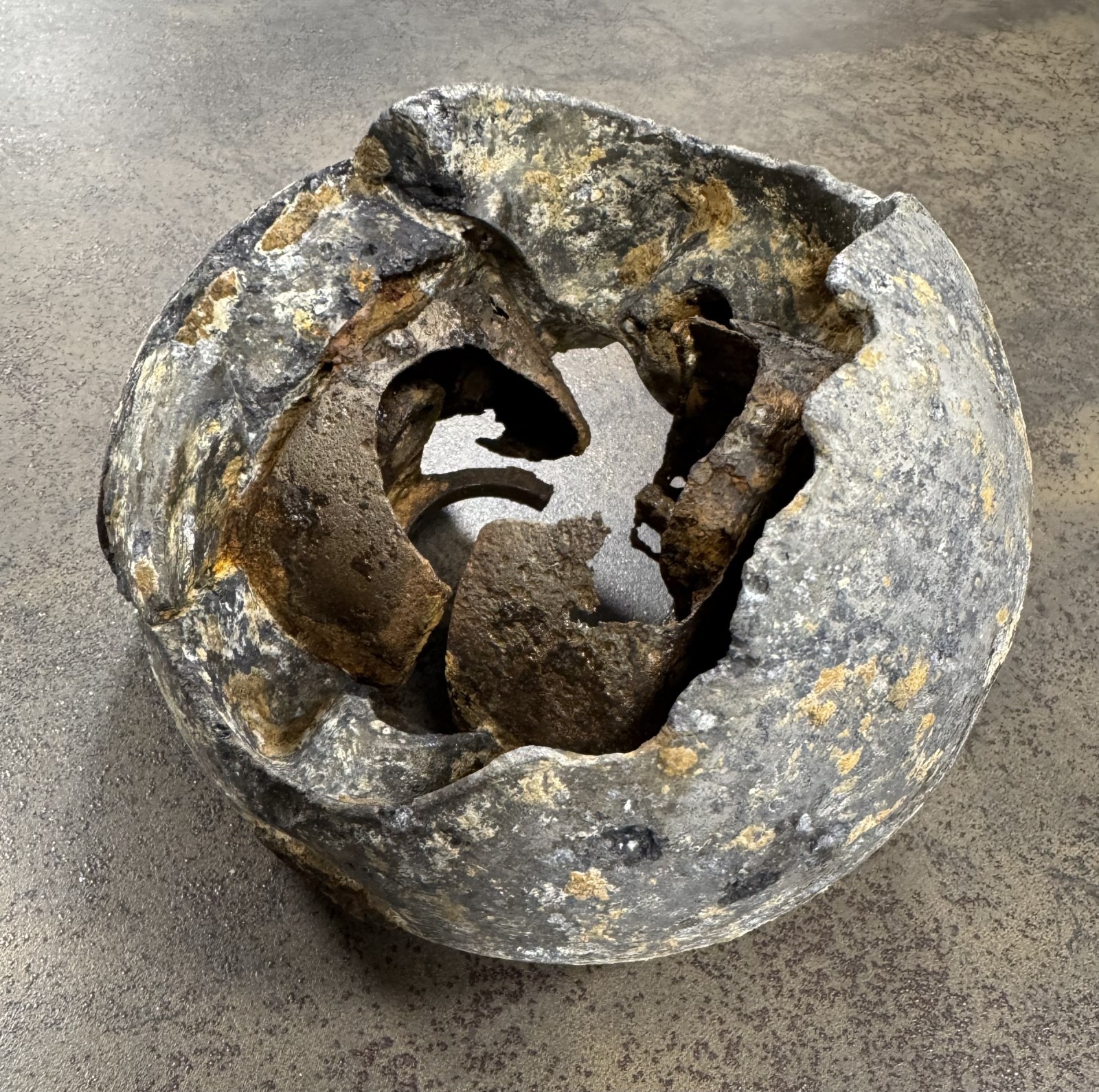 Identifikace součástky z okolí bývalého německého letiště