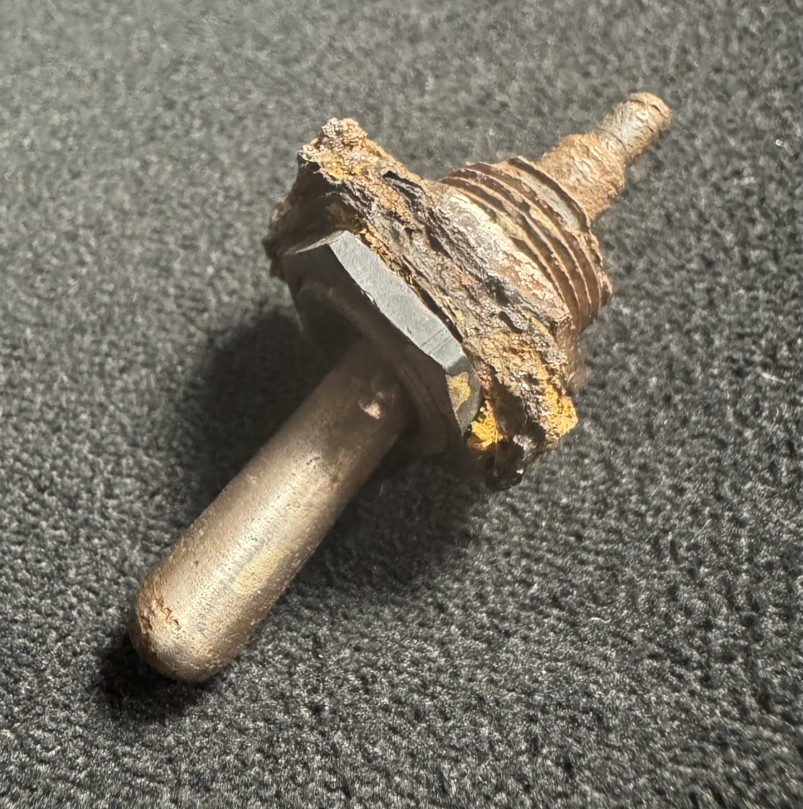 Nálezy z místa havárie F-84F Thunderstreak