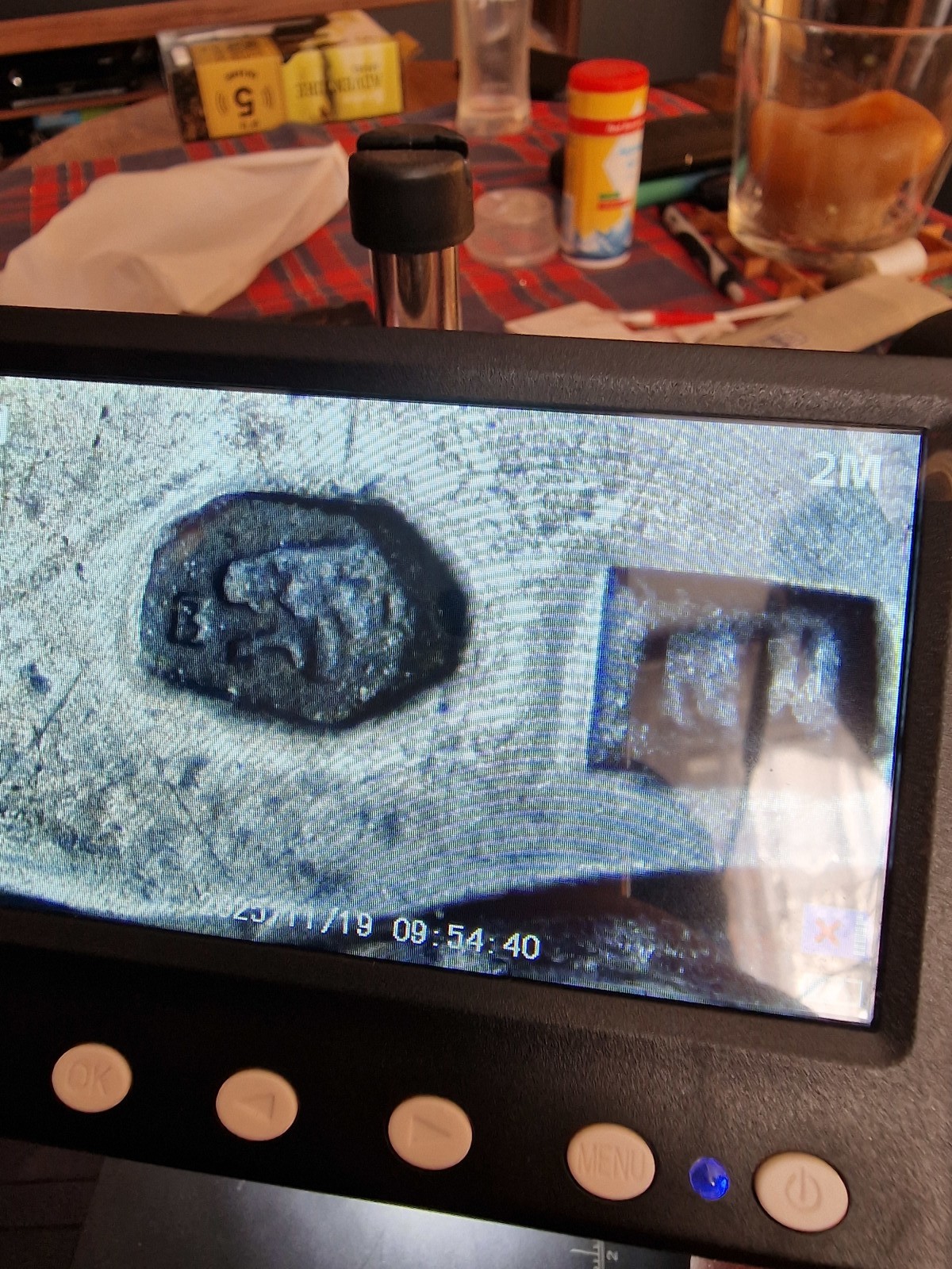 Přívěšek, medailon?